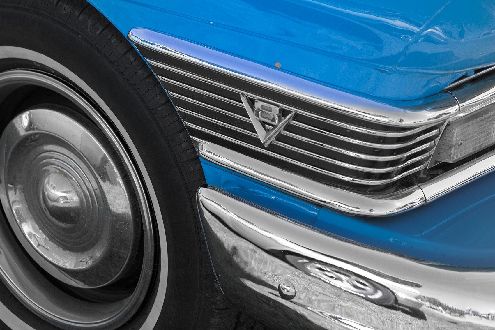 Blue Car V8 Detail