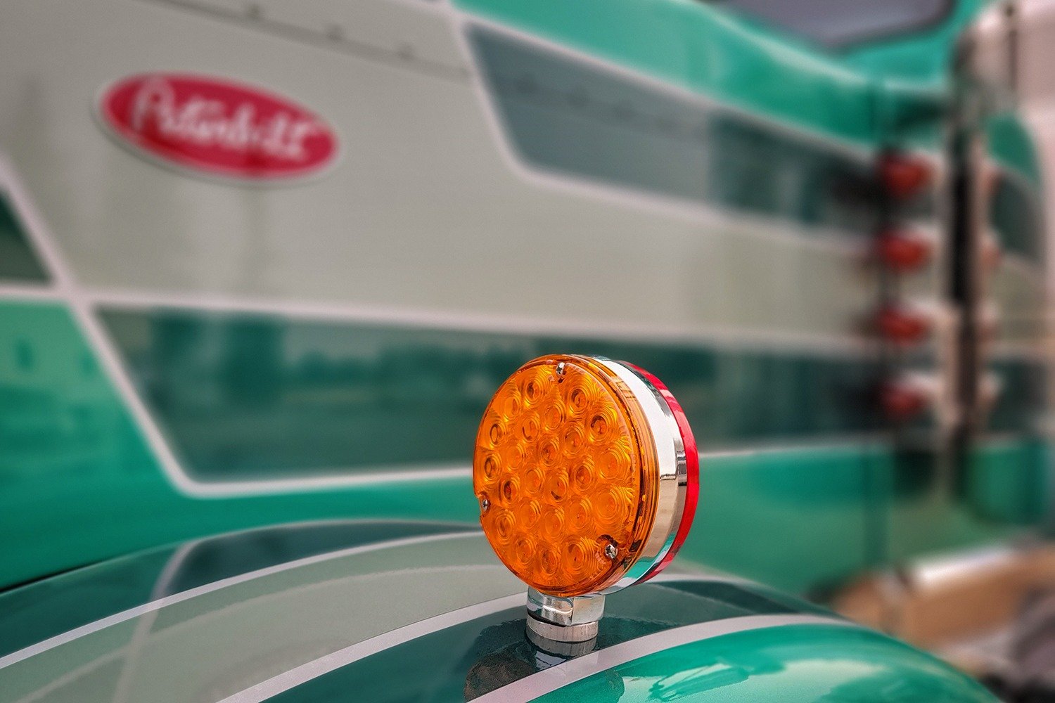 Peterbilt Fender Light