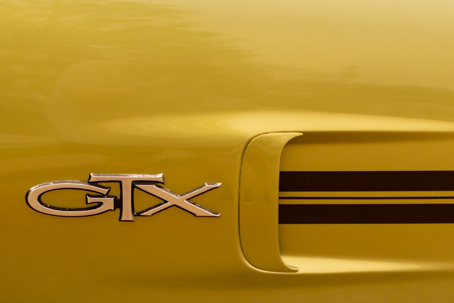 Plymouth GTX Emblem