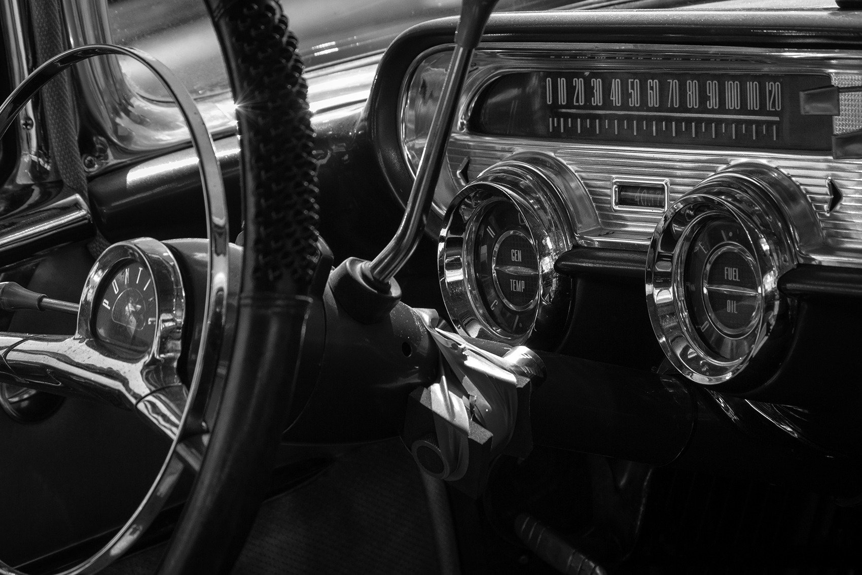 Pontiac Dashboard and Steering Wheel