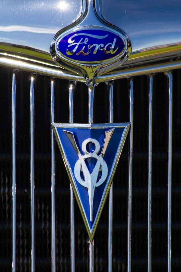 Ford V8 Grille Emblem