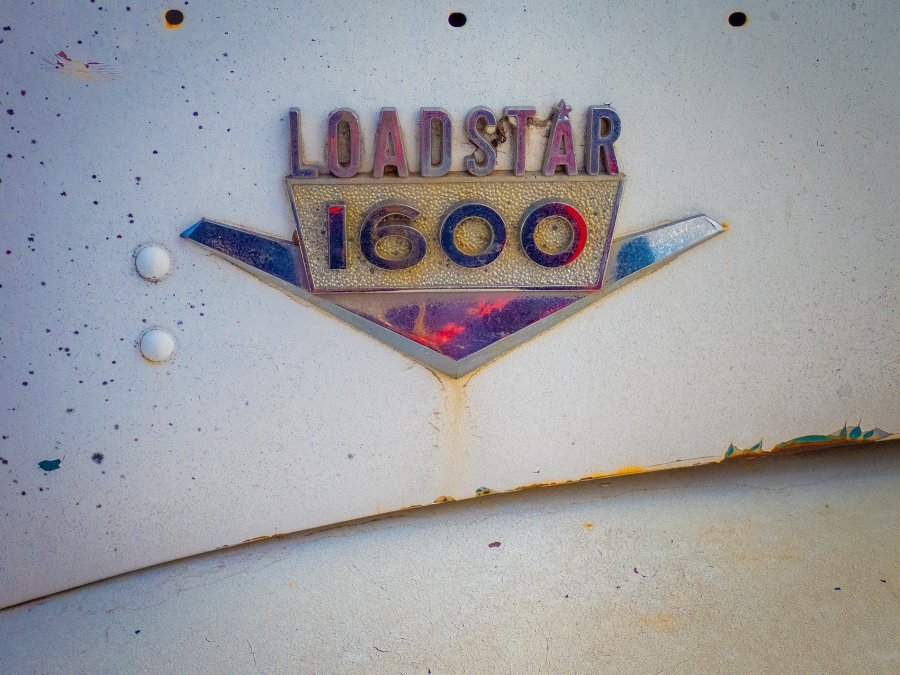 Loadstar 1600 Emblem
