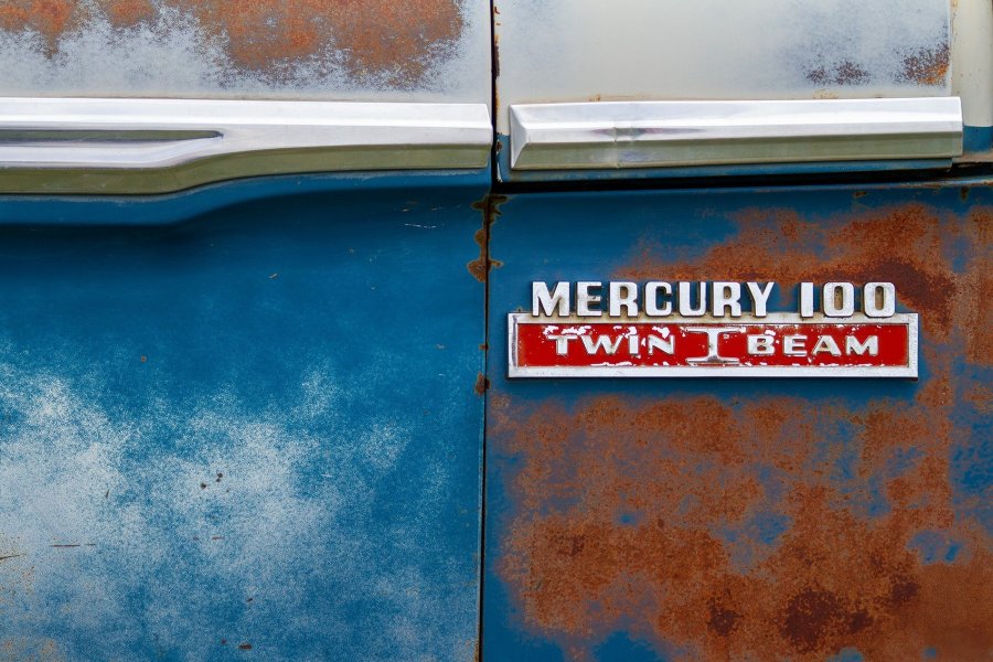 Mercury 100 Twin I-Beam Badge