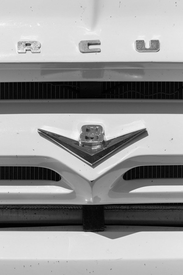 Mercury V8 Grille