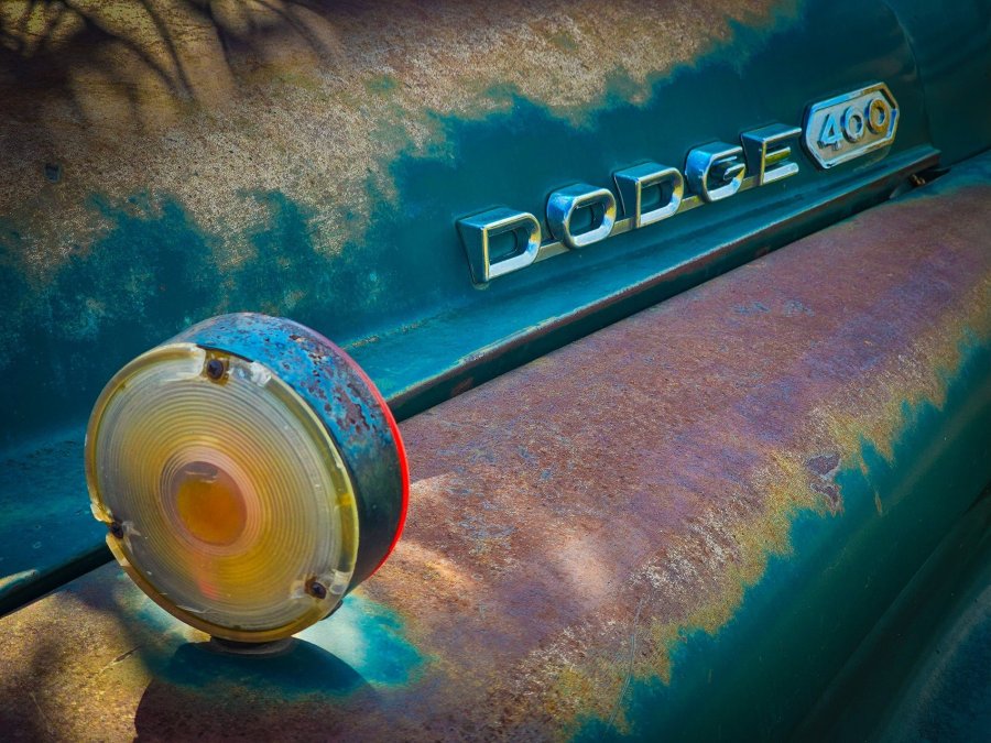 Rusty Dodge 400 Fender