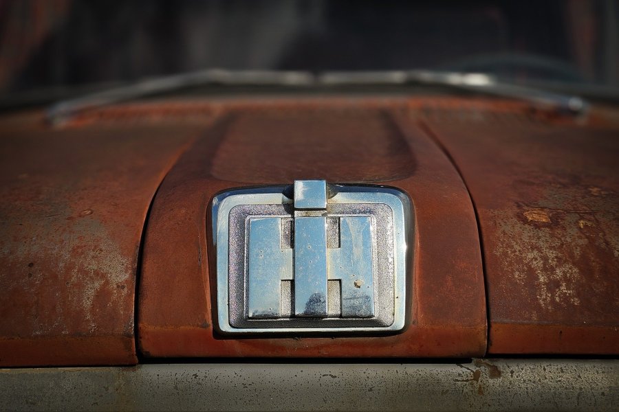 Rusty IH Emblem